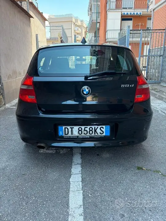 BMW 118D 2008 photo 3