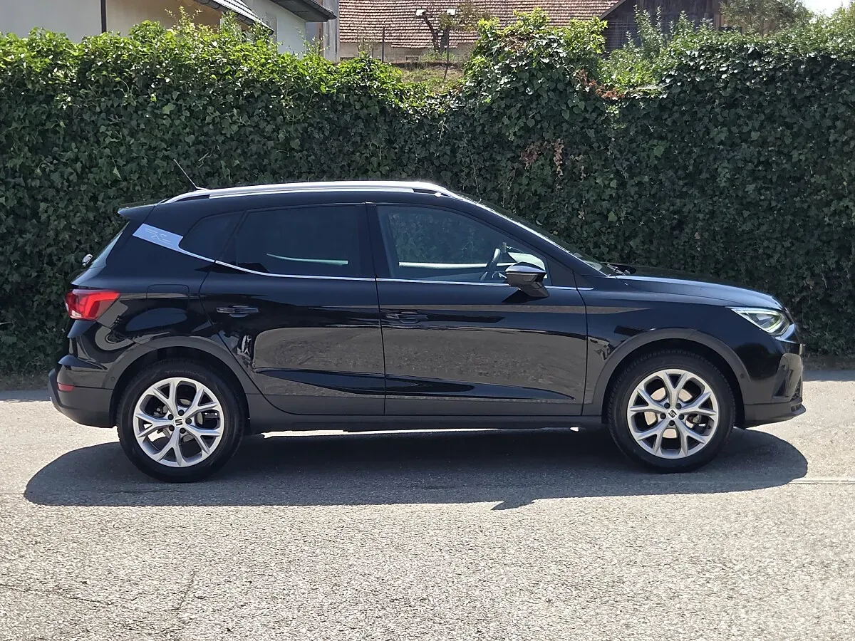 Seat Arona 2024 photo 3