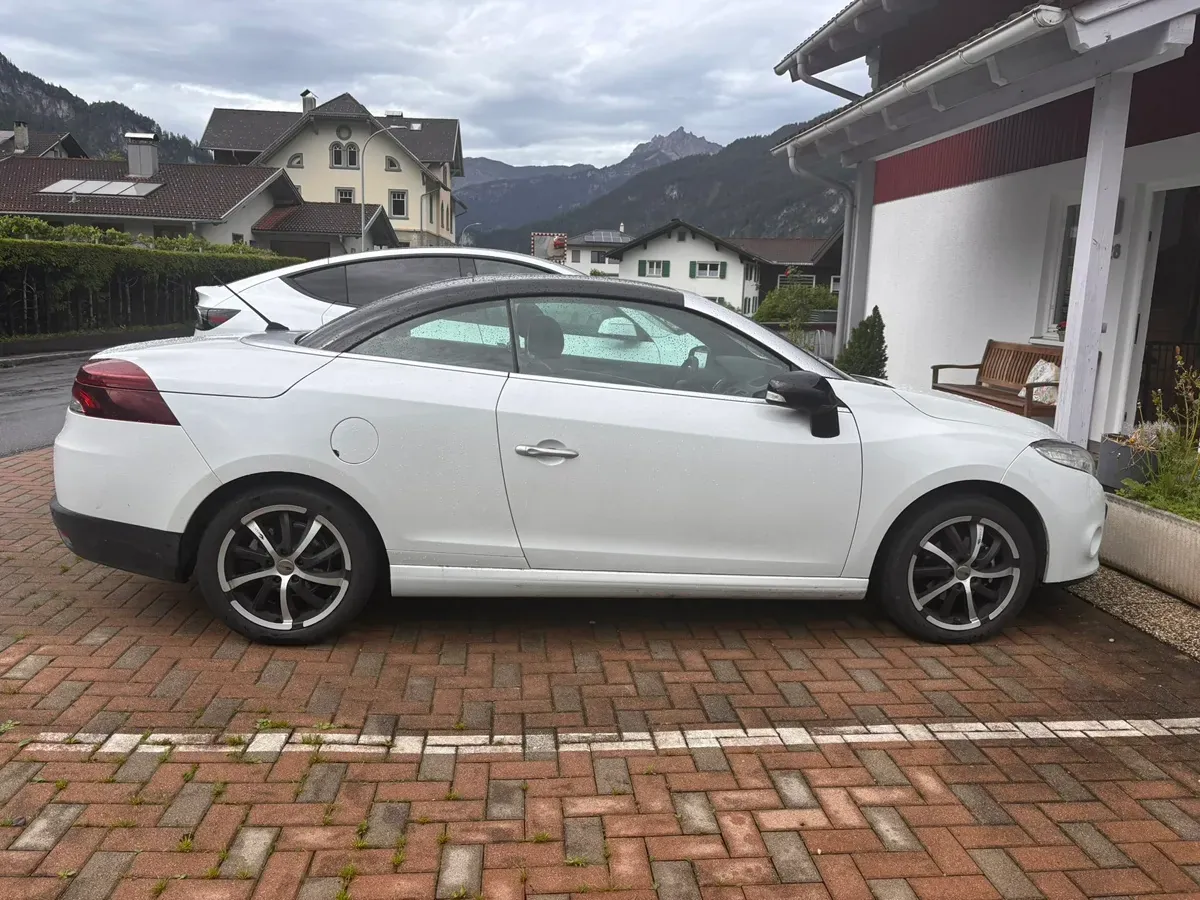 Renault Megane 2012 photo 3