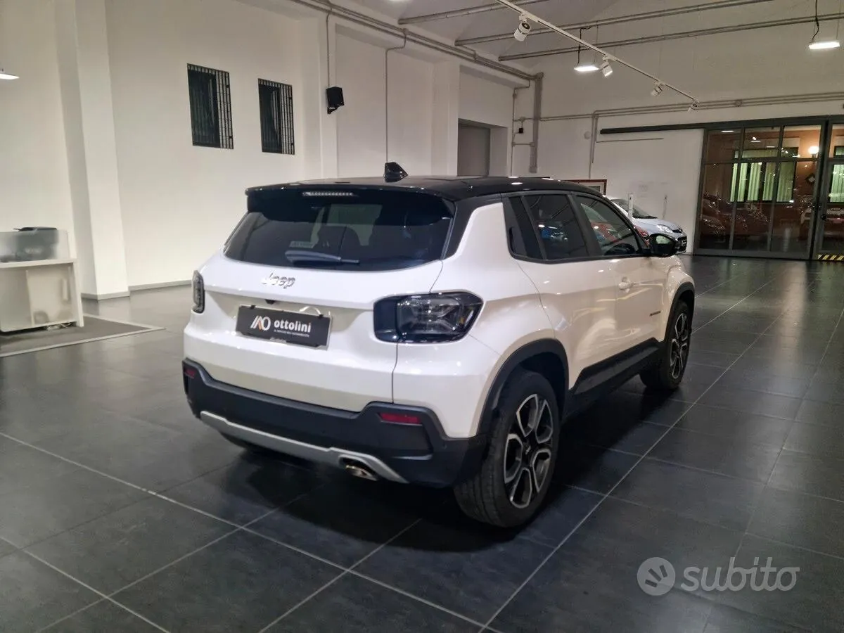 Jeep Avenger Summit 2024 photo 4