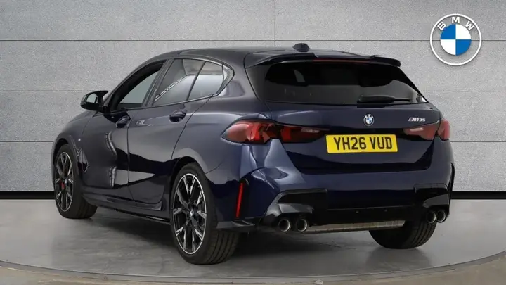BMW 1 Series 2026 photo 2