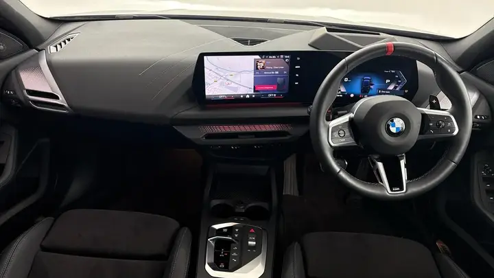 BMW 1 Series 2026 photo 4