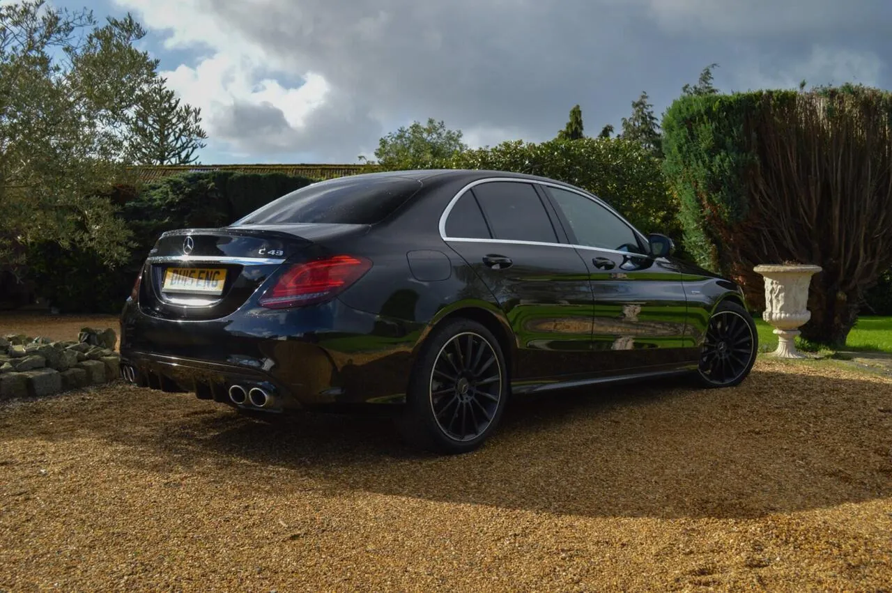 Mercedes-Benz C-Class 2020 photo 2