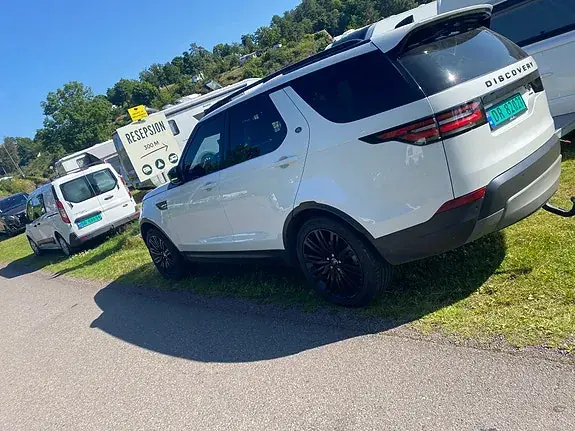 Land Rover Discovery 2018 photo 2