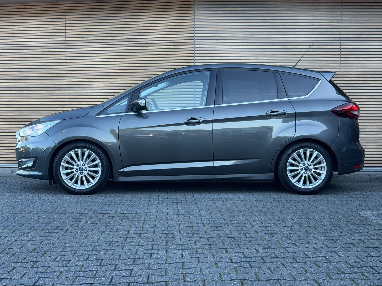 Ford C-Max 2017 photo 5