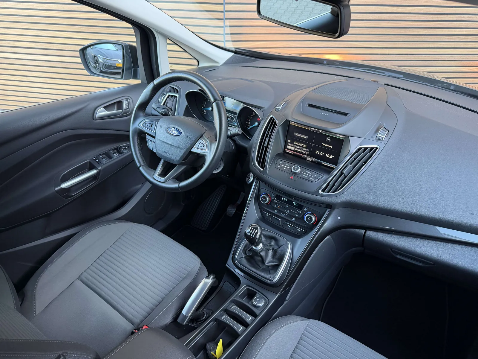 Ford C-Max 2017 photo 4