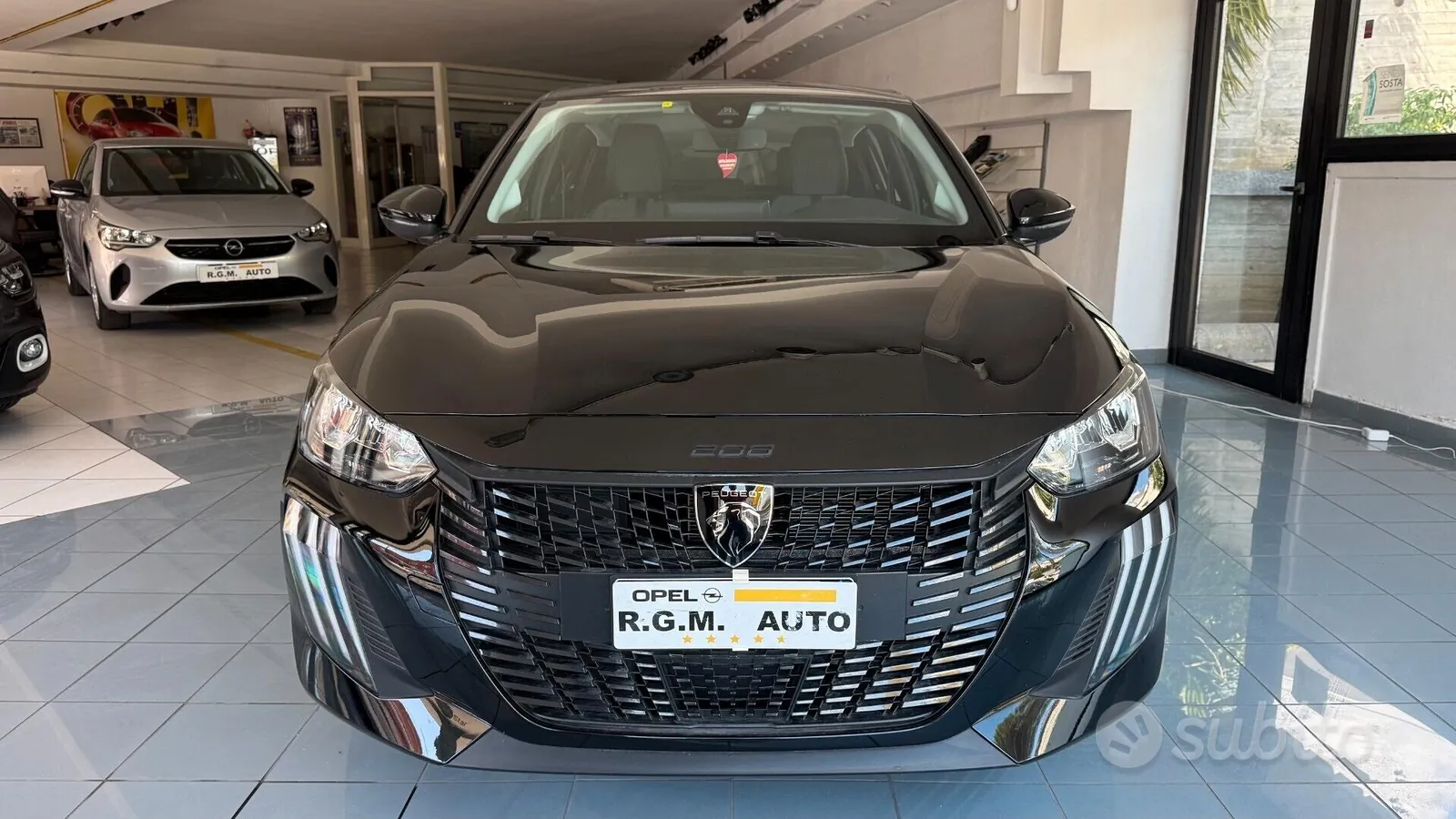 Peugeot 208 2024 photo 3