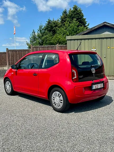 Volkswagen Up 2012 photo 3