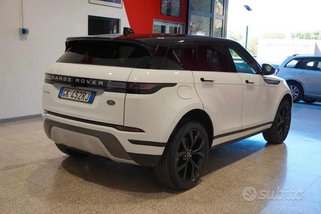 Land Rover Range Rover Evoque 2022 photo 4