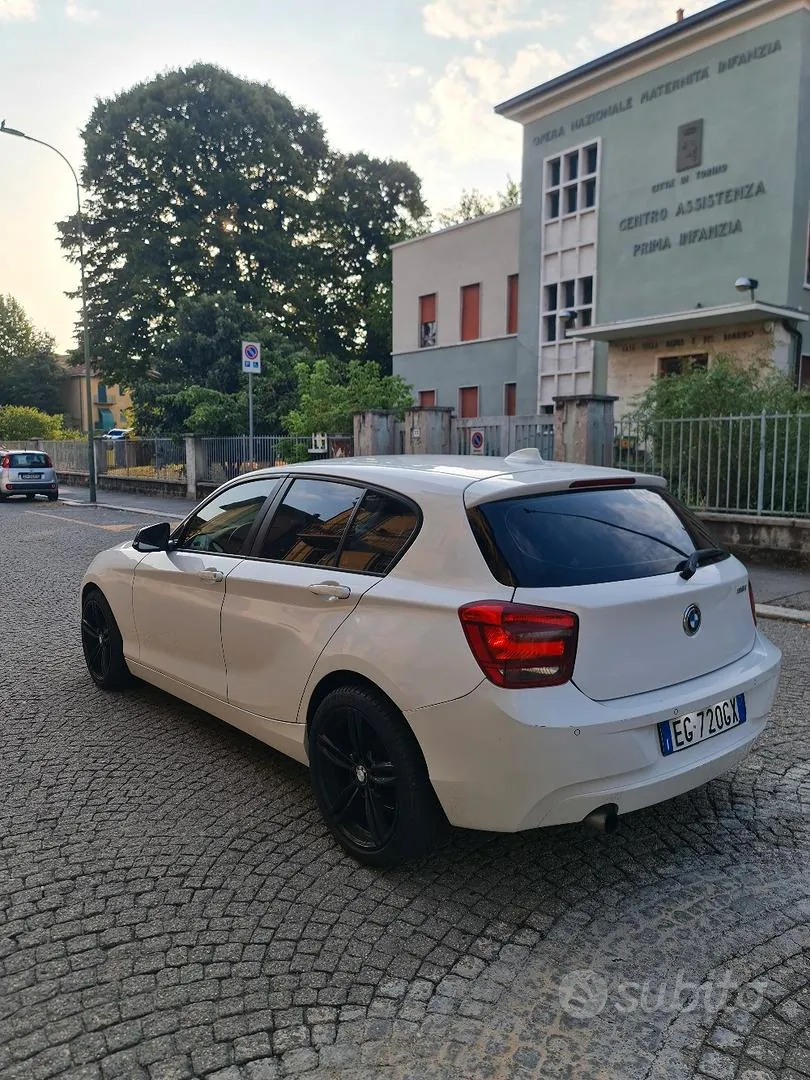 BMW 1 Series 2011 photo 3