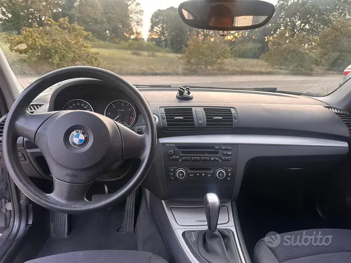 BMW 118D 2008 photo 3