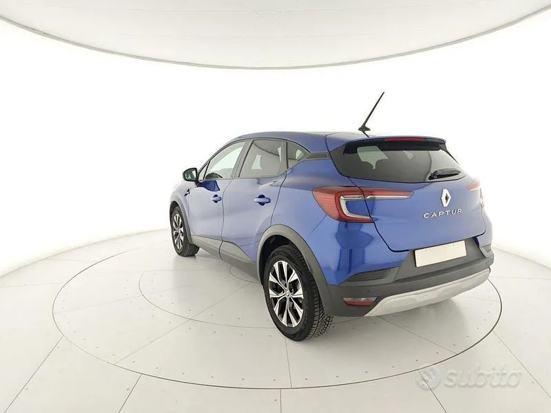Renault Captur 2024 photo 3