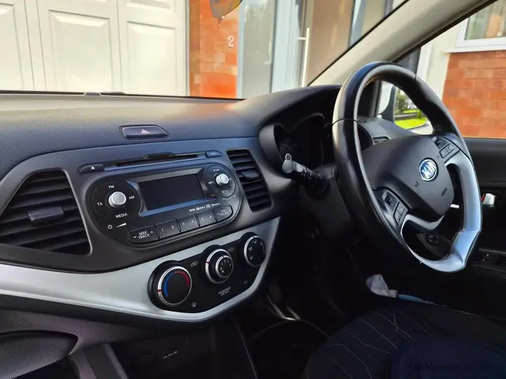 Kia Picanto 2013 photo 4