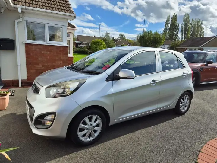 Kia Picanto 2013 photo 5