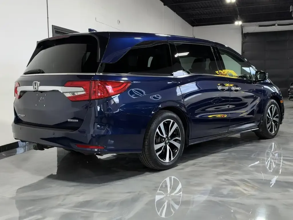 Honda Odyssey 2018 photo 3