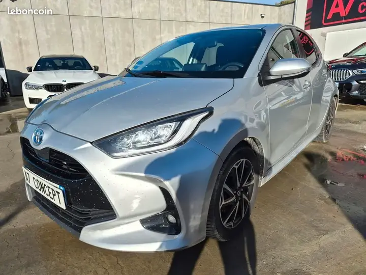 Toyota Yaris 2021 photo 2