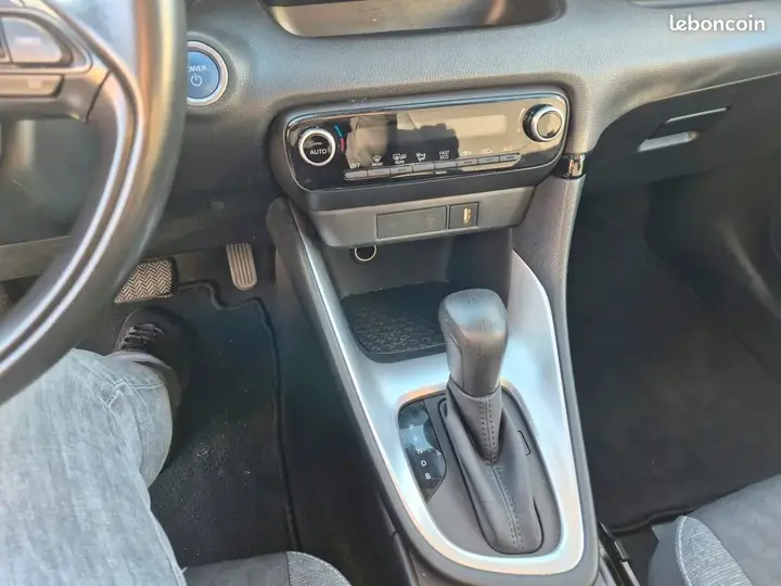 Toyota Yaris 2021 photo 5