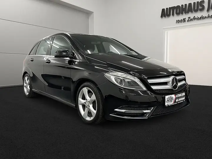 Mercedes-Benz B-Class 2014 photo 2