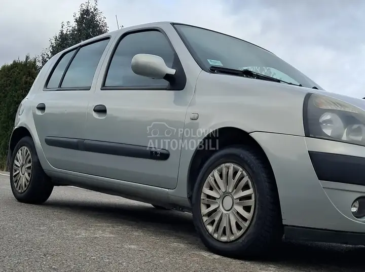 Renault Clio 2003 photo 5