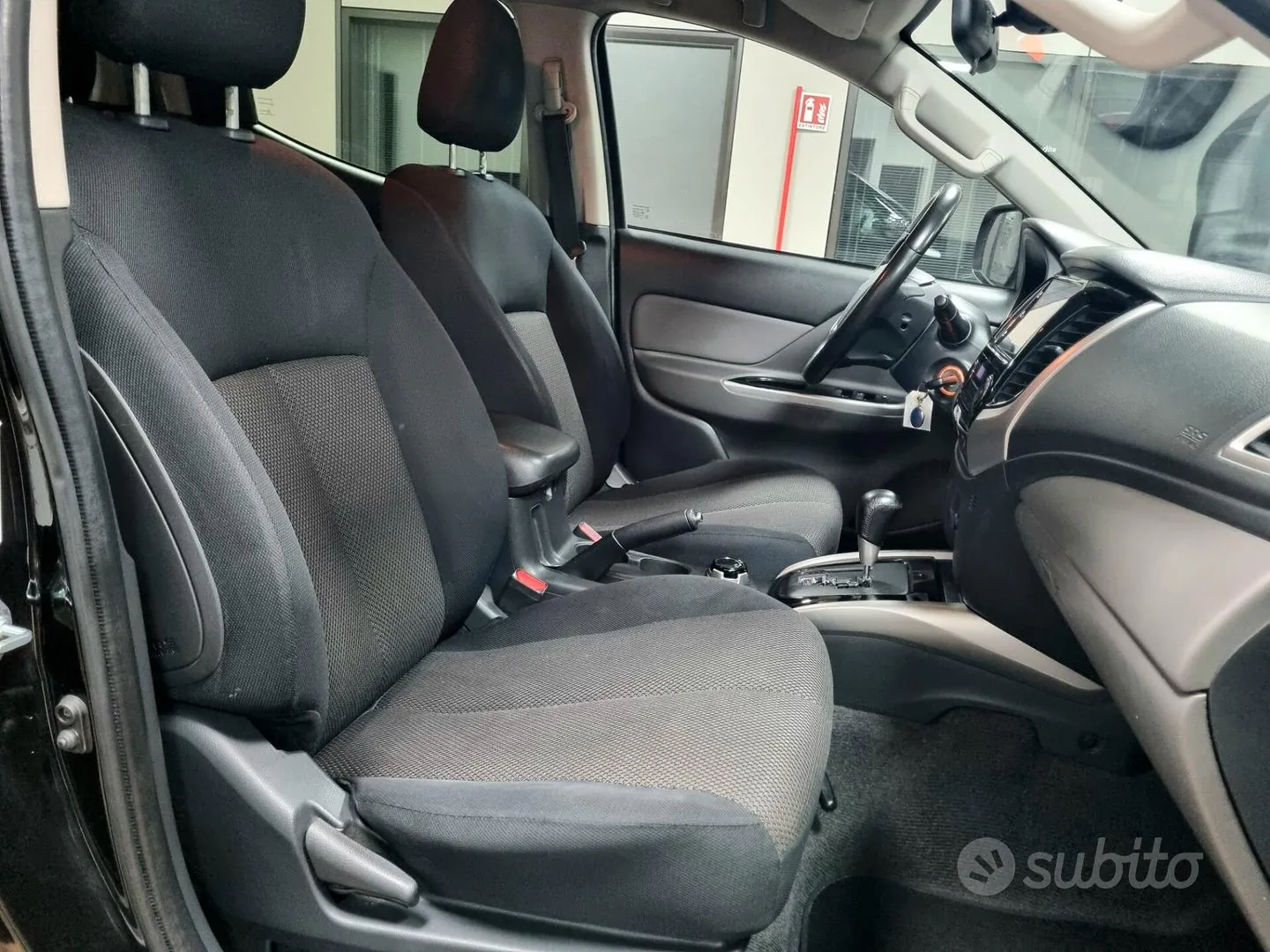 Mitsubishi L200 2017 photo 5
