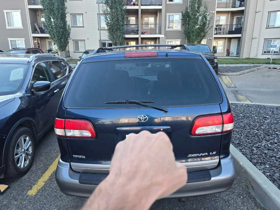 Toyota Sienna 2001 photo 5