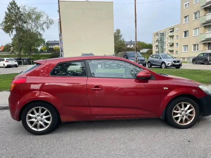 Kia Proceed 2008 photo 2