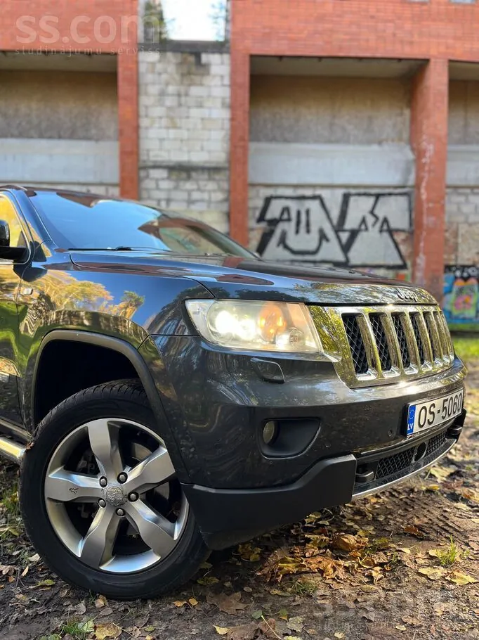 Jeep Grand Cherokee 2011 photo 4