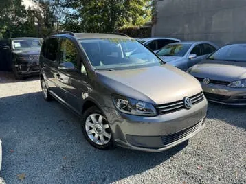 Volkswagen Touran 2012 photo 2