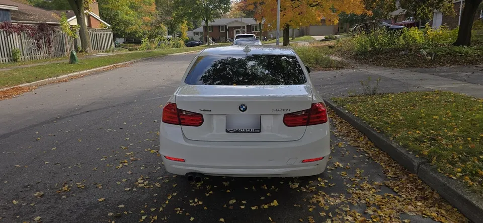 BMW 328I 2013 photo 3