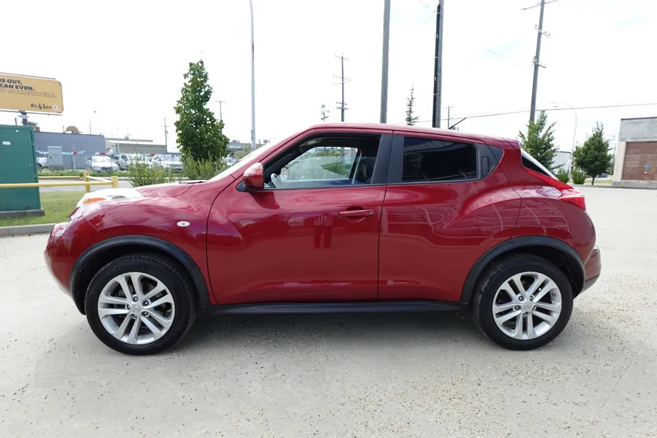 Nissan Juke 2011 photo 3