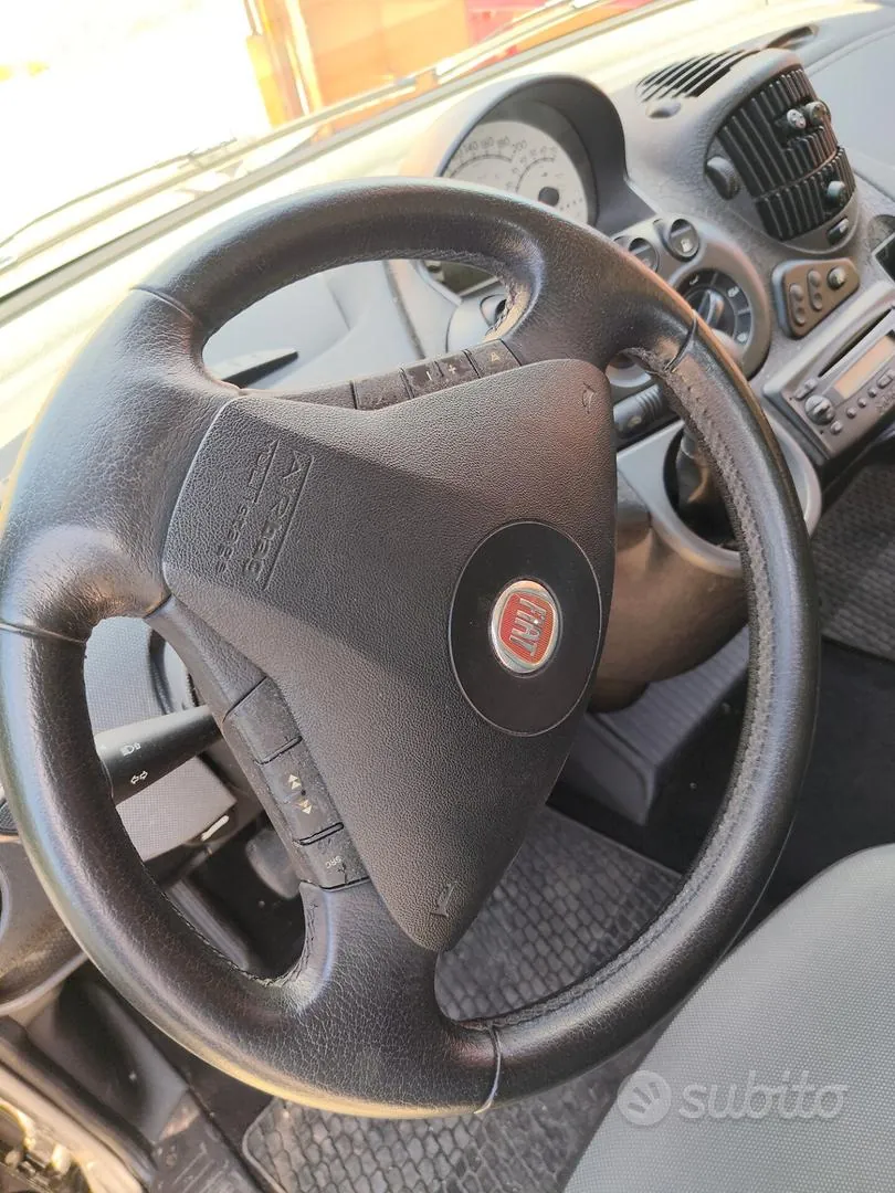 Fiat Multipla 2010 photo 4
