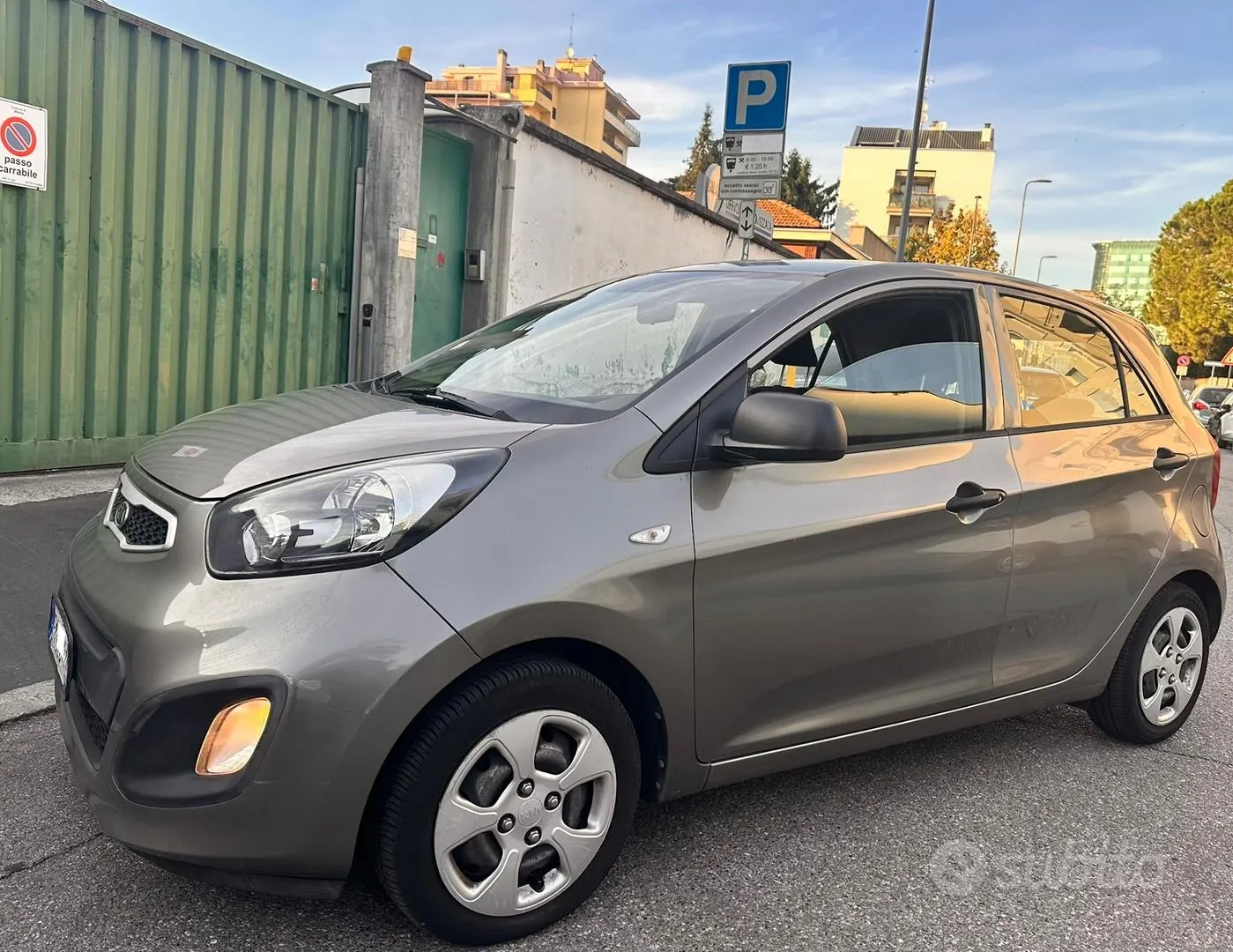 Kia Picanto 2012 photo 3
