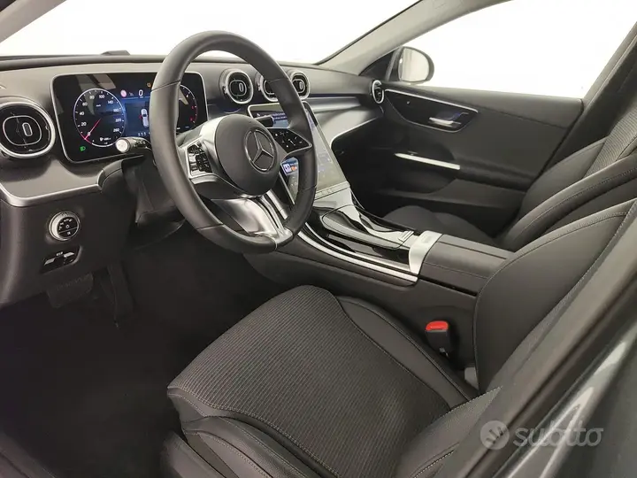 Mercedes-Benz C-Class 2026 photo 5