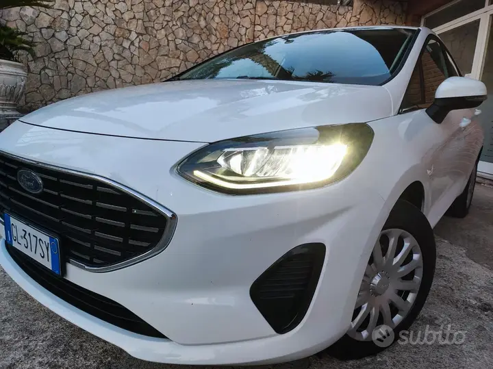 Ford Fiesta 2022 photo 2