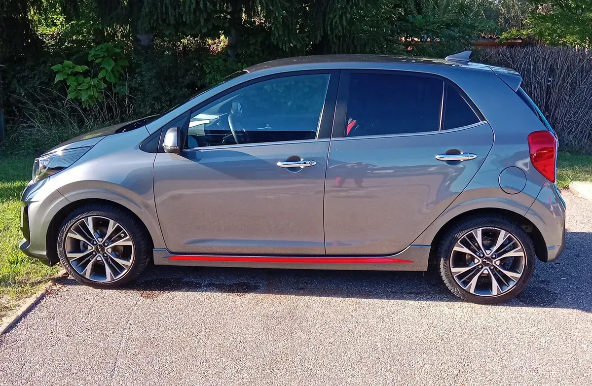 Kia Picanto 2022 photo 2