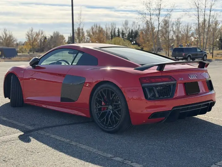 Audi R8 2018 photo 2