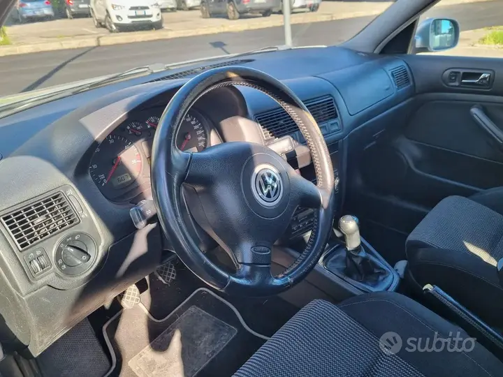 Volkswagen Golf 2002 photo 5