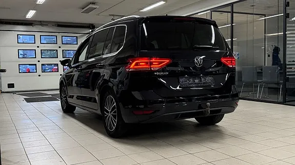 Volkswagen Touran 2021 photo 4