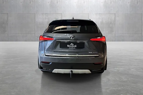 Lexus Nx300H 2016 photo 4