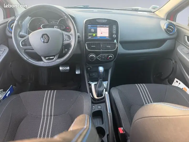 Renault Clio 2017 photo 2