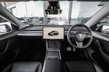 Tesla Model Y 2023 photo 3