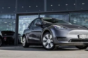 Tesla Model Y 2023 photo 5