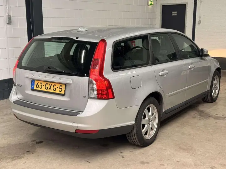Volvo V50 2008 photo 5