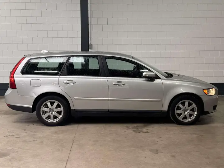 Volvo V50 2008 photo 4
