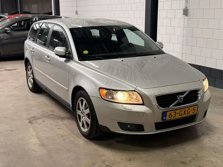 Volvo V50 2008 photo 3