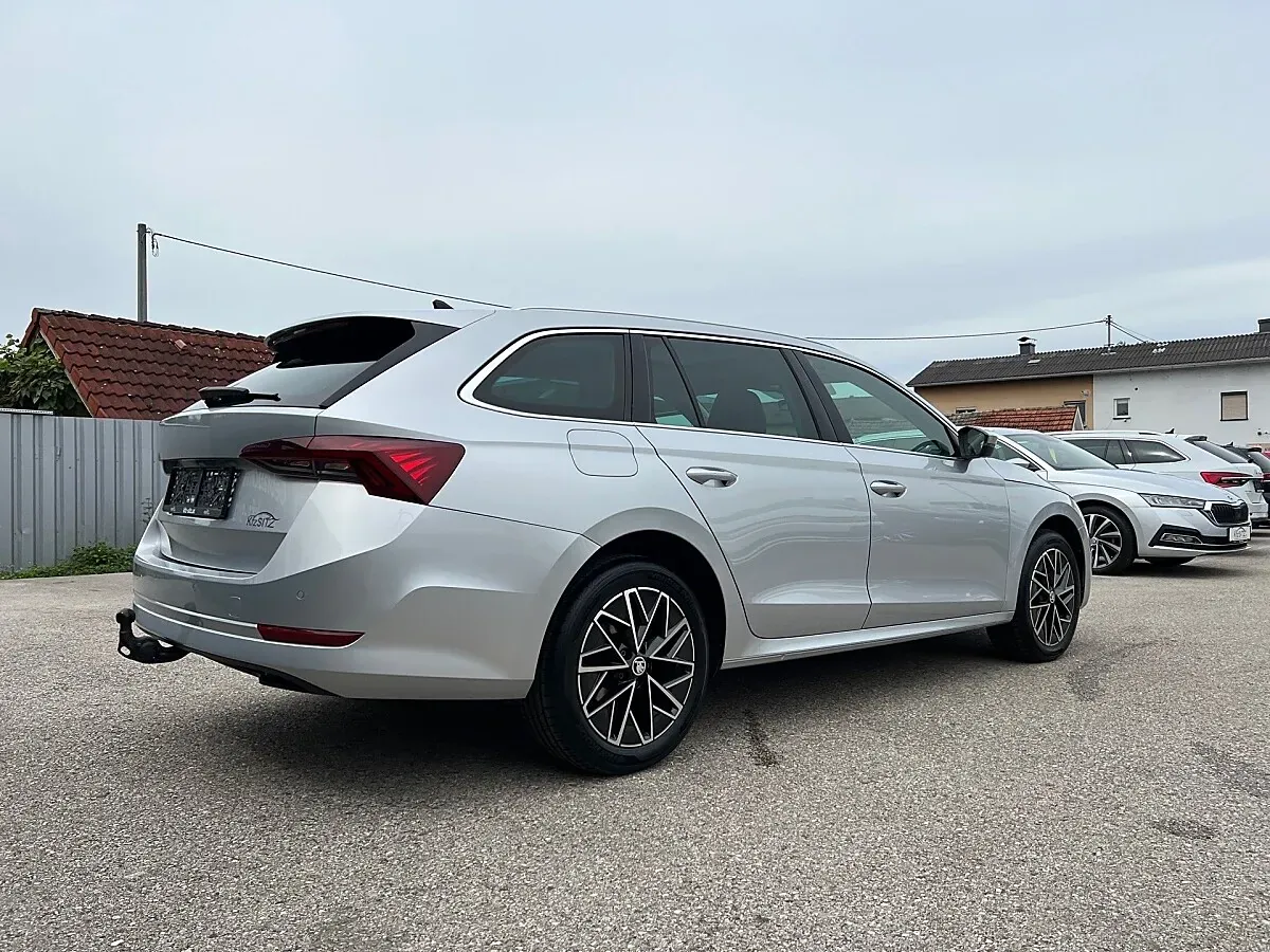 Skoda Octavia 2023 photo 3