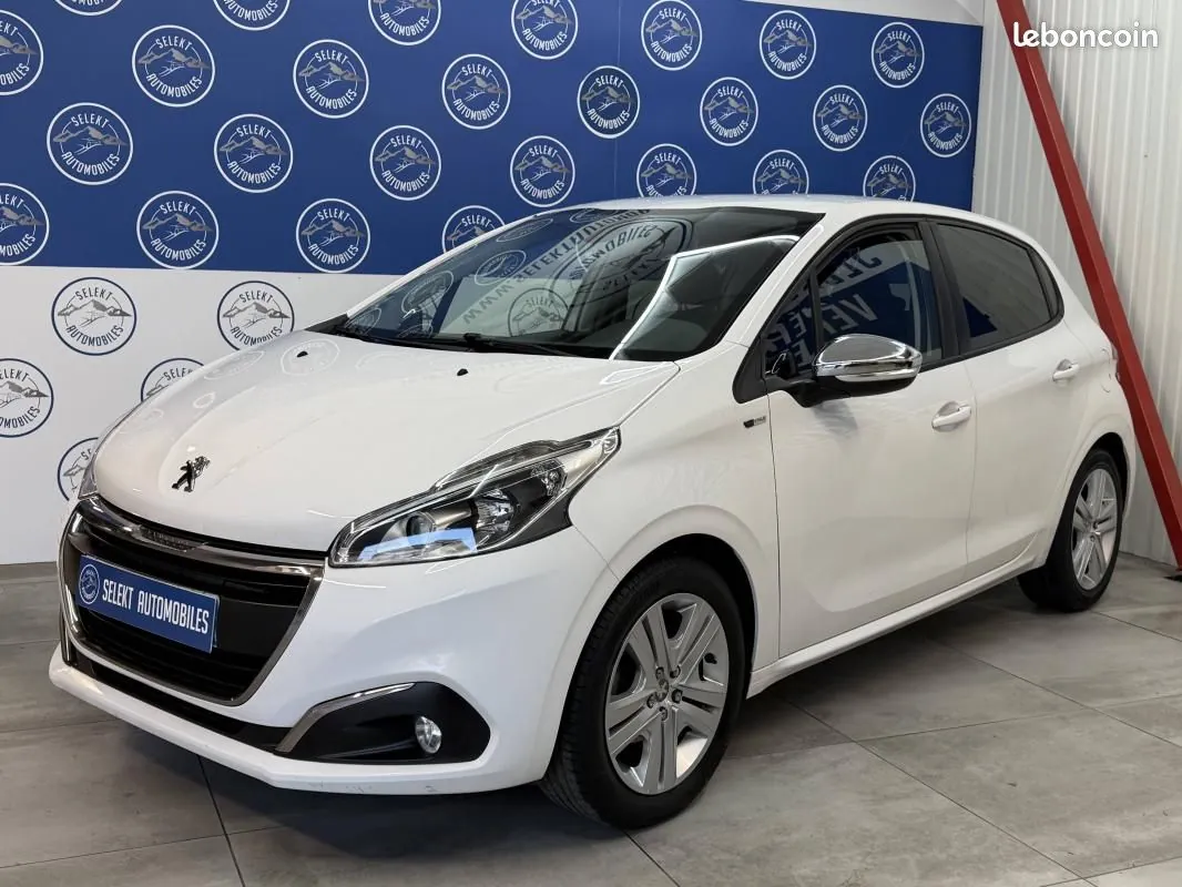 Peugeot 208 2016 photo 2