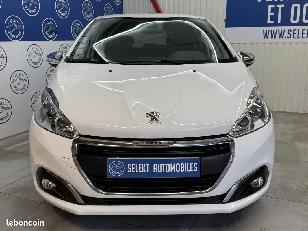 Peugeot 208 2016 photo 3