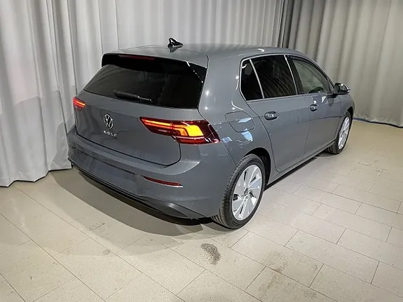 Volkswagen Golf I 2026 photo 4
