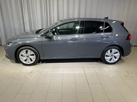 Volkswagen Golf I 2026 photo 3